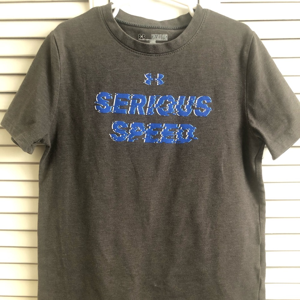 Under Armour size small loose grey tee serious speed